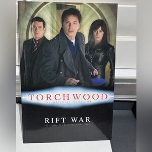 🚀🌌 Vintage Torchwood: Rift War — Action-Packed Graphic Novel Adventure! 🌌🚀